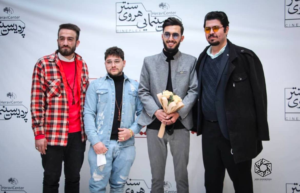 محمدحسین کریمی: هنرمند جوان و خلاق ایرانی در سینما و تئاتر 6 محمدحسین کریمی: هنرمند جوان و خلاق ایرانی در سینما و تئاتر 5