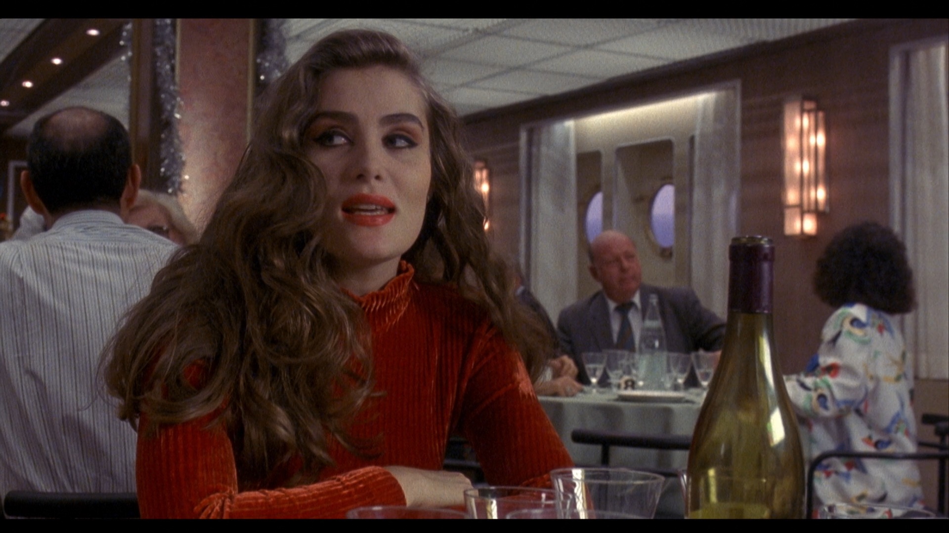 10 فیلم مشابه Eyes Wide Shut (چشمهای کاملاً بسته) که نباید از دست بدی! 24 Bitter Moon (1992)