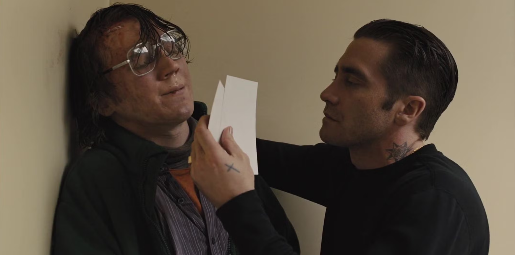 10 فیلم مشابه Eyes Wide Shut (چشمهای کاملاً بسته) که نباید از دست بدی! 32 10 فیلم مشابه Eyes Wide Shut (چشمهای کاملاً بسته) که نباید از دست بدی! 31