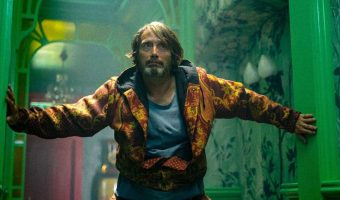 نقد فیلم Dust Bunny (2025) 21