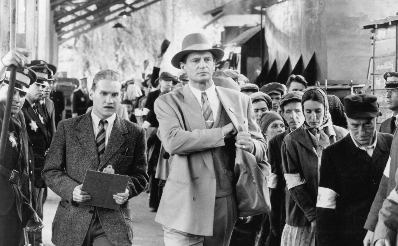 نقد فیلم Schindler’s List (1993) | تأملی عمیق بر اخلاق 13