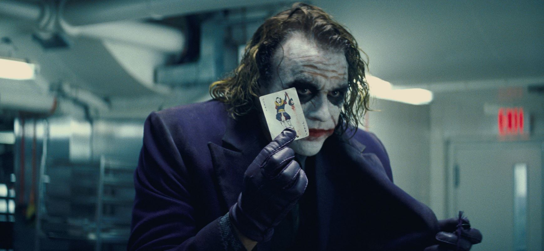 نقد فیلم شوالیه تاریکی | The Dark Knight (2008) 18 نقد فیلم شوالیه تاریکی | The Dark Knight (2008) 17